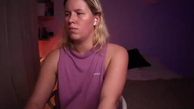 Image 10 of amiamore Stream on Chaturbate on 13 months ago