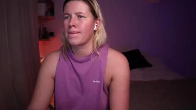 Image 2 of amiamore Stream on Chaturbate on 13 months ago