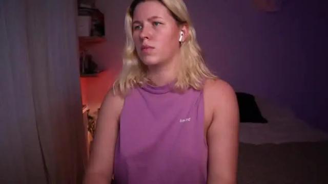 Image 12 of amiamore Stream on Chaturbate on 13 months ago