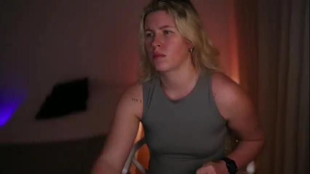 Image 10 of amiamore Stream on Chaturbate on 16 days ago