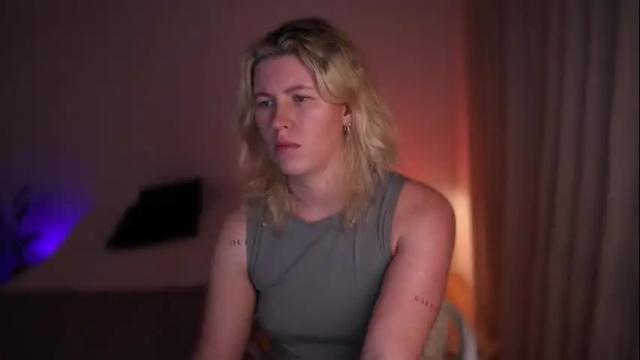 Image 4 of amiamore Stream on Chaturbate on 16 days ago
