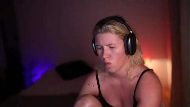 Image 2 of amiamore Stream on Chaturbate on 11 days ago