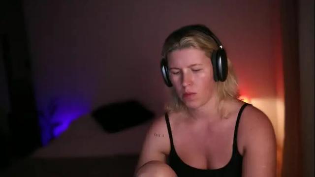 Image 6 of amiamore Stream on Chaturbate on 11 days ago