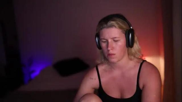 Image 7 of amiamore Stream on Chaturbate on 11 days ago