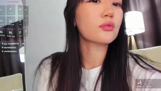 Image 3 of amiliyan Stream on Chaturbate on 27 days ago