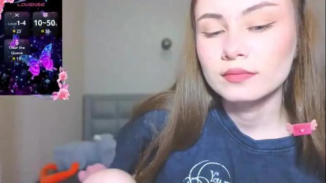 Image 4 of amina_lux Stream on Chaturbate on 1 month ago