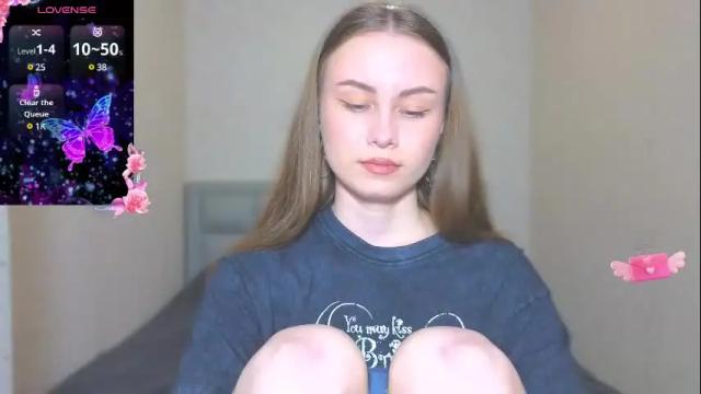 Image 8 of amina_lux Stream on Chaturbate on 24 days ago