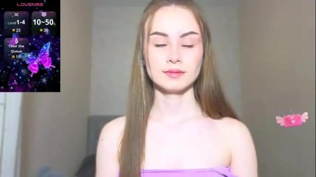 Image 2 of amina_lux Stream on Chaturbate on 8 days ago