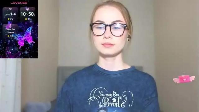 Image 10 of amina_lux Stream on Chaturbate on 7 days ago