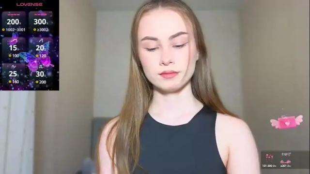 Image 4 of amina_lux Stream on Chaturbate on 5 days ago