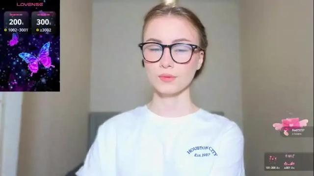 Image 11 of amina_lux Stream on Chaturbate on 3 days ago