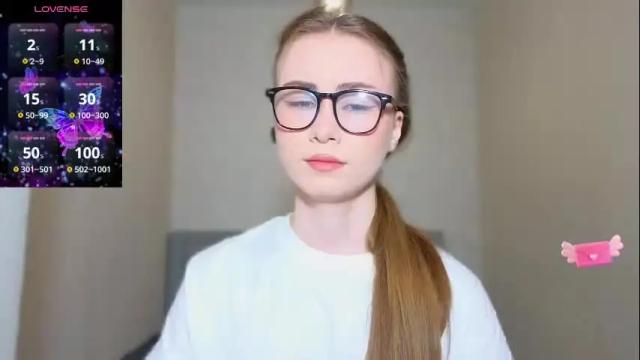 Image 2 of amina_lux Stream on Chaturbate on 3 days ago