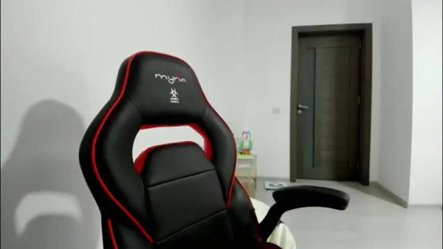 Image 4 of amiraisa Stream on Chaturbate on 25 days ago