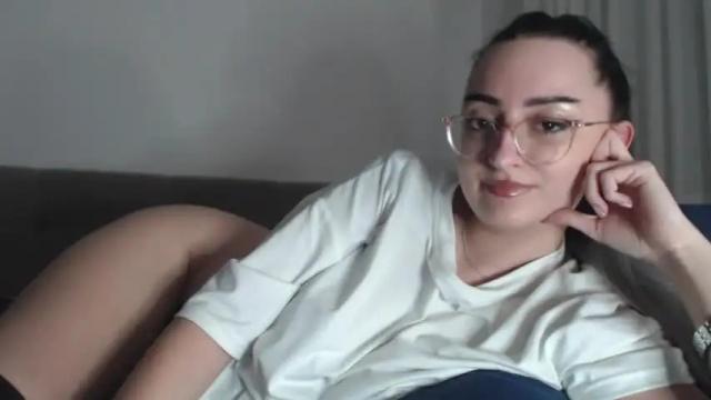 Image 8 of amirawiller Stream on Chaturbate on 19 months ago