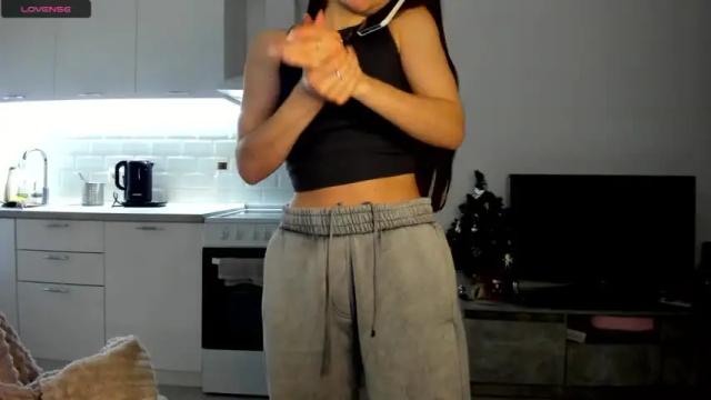 Image 2 of amireel Stream on Chaturbate on 17 months ago