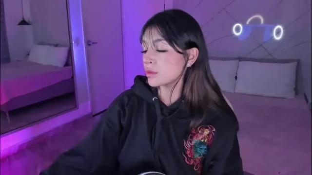 Image 10 of ammy_camm Stream on Chaturbate on 29 days ago