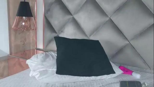 Image 8 of ammy_durand Stream on Chaturbate on 1 month ago