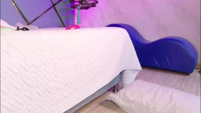 Image 3 of ammy_durand Stream on Chaturbate on 1 month ago