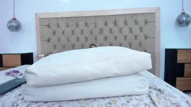 Image 3 of ammy_lopez_ Stream on Chaturbate on 13 months ago