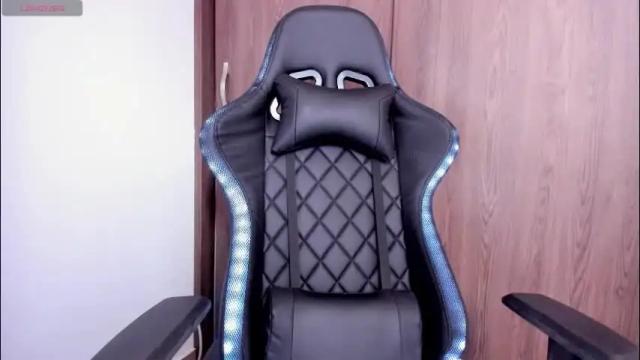 Image 11 of ammyrose_1 Stream on Chaturbate on 8 days ago