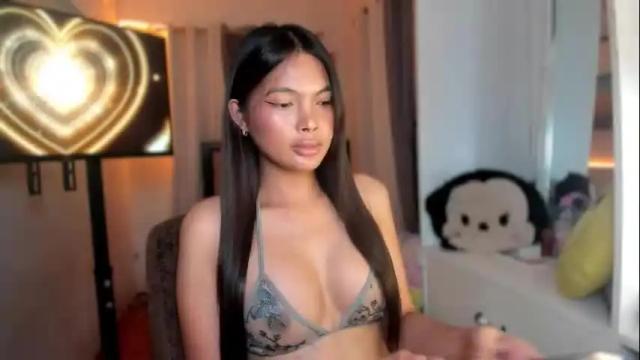Image 12 of amor_prinsesa Stream on Chaturbate on 11 days ago