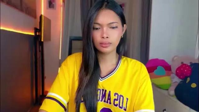 Image 2 of amor_prinsesa Stream on Chaturbate on 4 days ago