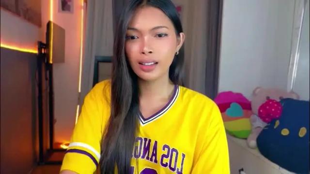 Image 3 of amor_prinsesa Stream on Chaturbate on 4 days ago