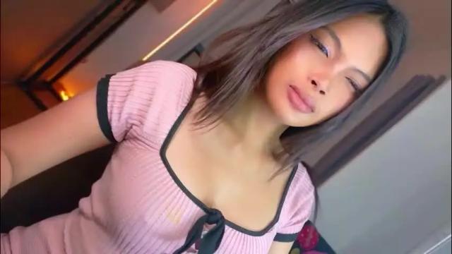 Image 12 of amor_prinsesa Stream on Chaturbate on 2 months ago