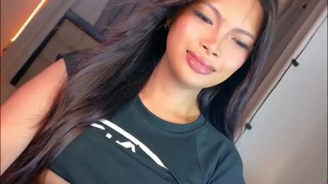 Image 11 of amor_prinsesa Stream on Chaturbate on 2 months ago