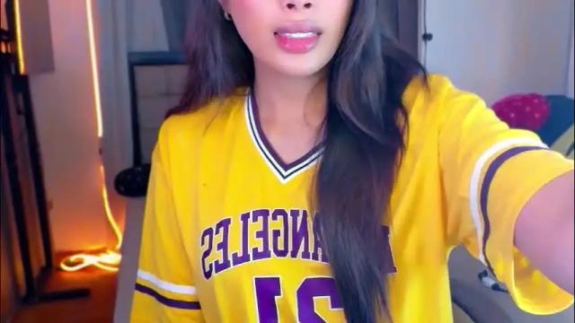 Image 3 of amor_prinsesa Stream on Chaturbate on 2 months ago