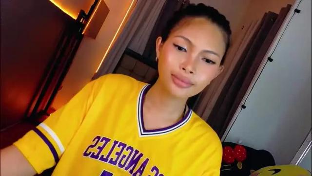 Image 10 of amor_prinsesa Stream on Chaturbate on 2 months ago