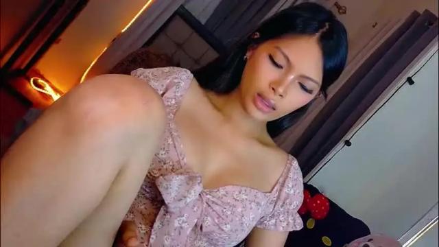 Image 2 of amor_prinsesa Stream on Chaturbate on 2 months ago