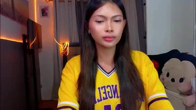 Image 11 of amor_prinsesa Stream on Chaturbate on 1 month ago