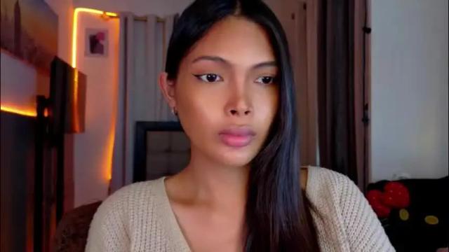 Image 3 of amor_prinsesa Stream on Chaturbate on 1 month ago