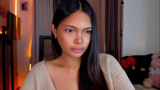 Image 4 of amor_prinsesa Stream on Chaturbate on 1 month ago