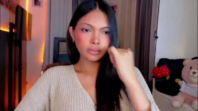 Image 4 of amor_prinsesa Stream on Chaturbate on 1 month ago