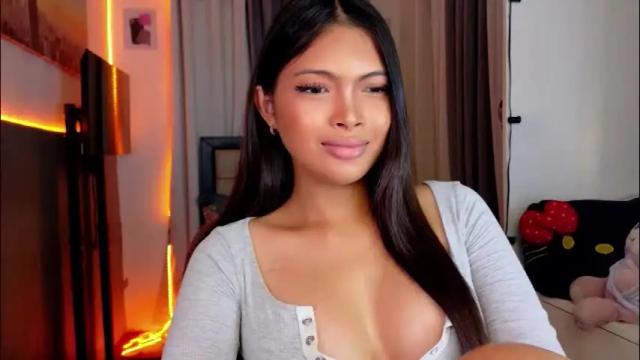 Image 8 of amor_prinsesa Stream on Chaturbate on 1 month ago