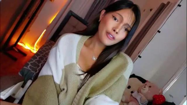 Image 7 of amor_prinsesa Stream on Chaturbate on 1 month ago