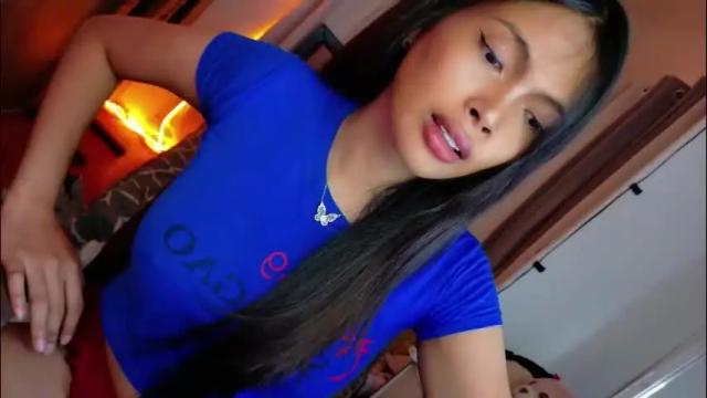 Image 2 of amor_prinsesa Stream on Chaturbate on 26 days ago