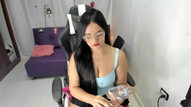Image 12 of amy17__ Stream on Chaturbate on 17 months ago