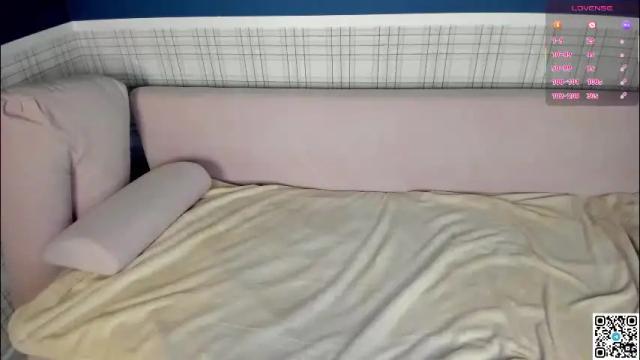 Image 2 of amy__wood Stream on Chaturbate on 1 month ago