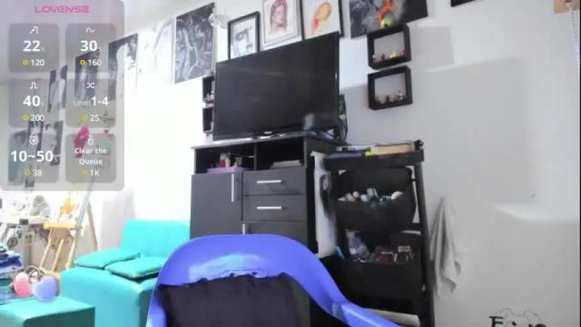 Image 3 of amy_and_eloise Stream on Chaturbate on 1 month ago