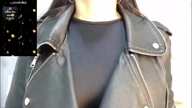 Image 2 of amy_le Stream on Chaturbate on 2 days ago