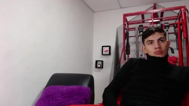 Image 4 of amy_moon_rose Stream on Chaturbate on 13 months ago