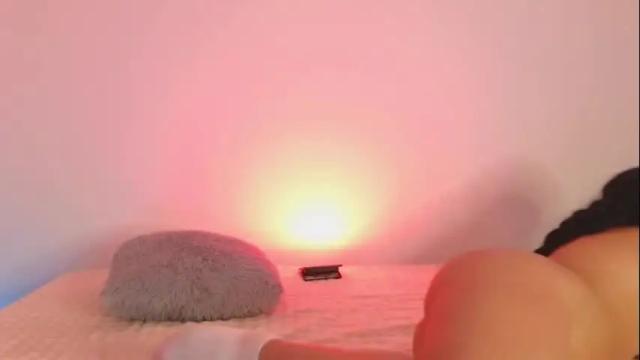 Image 4 of amy_ross1_ Stream on Chaturbate on 18 days ago