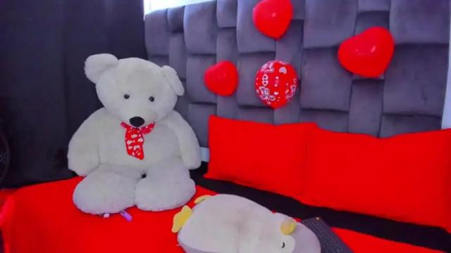 Image 2 of amy_rousse1 Stream on Chaturbate on 16 months ago