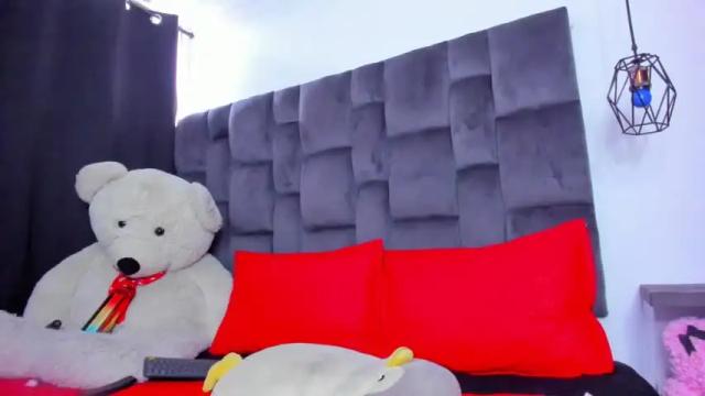 Image 6 of amy_rousse1 Stream on Chaturbate on 16 months ago