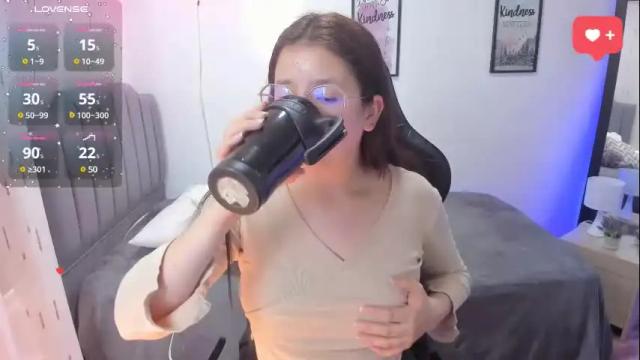 Image 4 of amy_sophiaa Stream on Chaturbate on 1 month ago