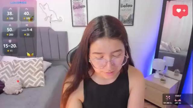 Image 3 of amy_sophiaa Stream on Chaturbate on 7 days ago