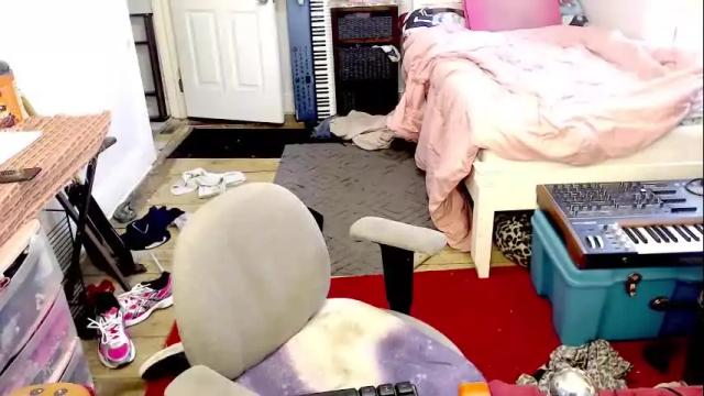 Image 12 of amyattack Stream on Chaturbate on 1 month ago